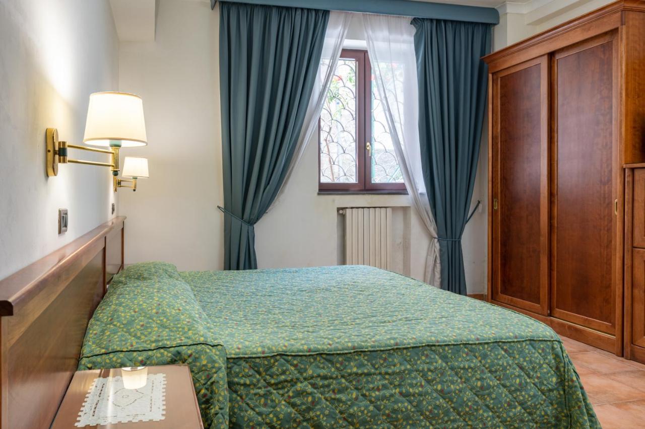 Hotel Montana SantʼAgata sui Due Golfi Eksteriør bilde