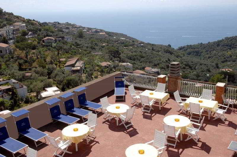 Hotel Montana SantʼAgata sui Due Golfi Eksteriør bilde