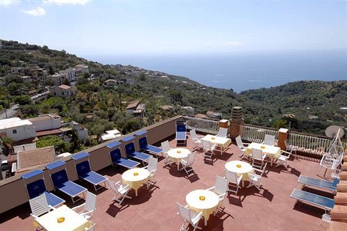 Hotel Montana SantʼAgata sui Due Golfi Eksteriør bilde