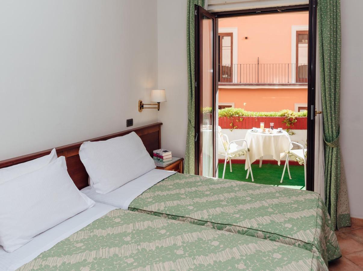 Hotel Montana SantʼAgata sui Due Golfi Eksteriør bilde