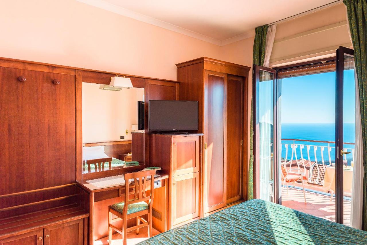 Hotel Montana SantʼAgata sui Due Golfi Eksteriør bilde