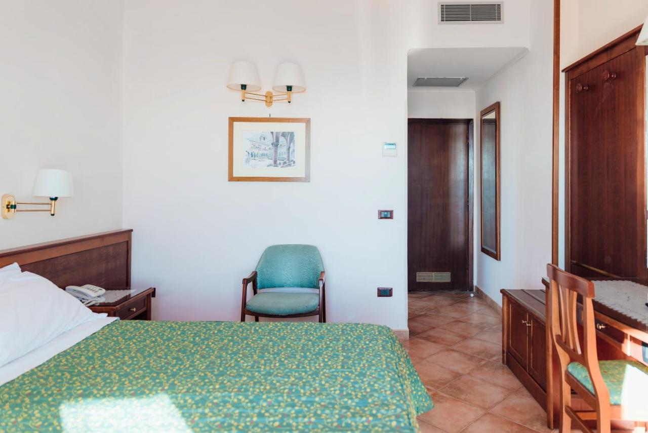 Hotel Montana SantʼAgata sui Due Golfi Eksteriør bilde